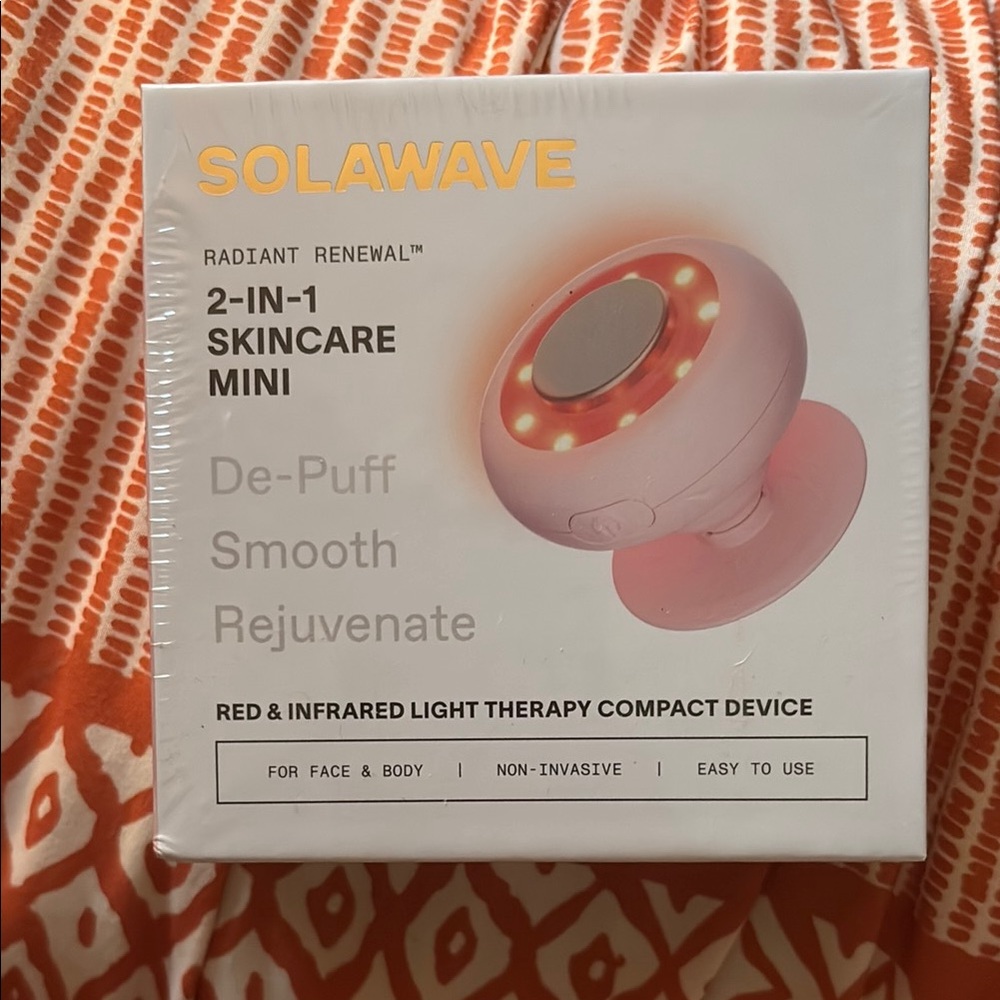Solawave Radiant Renewal 2-in-1 Skincare Mini - Pink